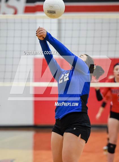 Thumbnail 2 in Frost vs. Bremond (UIL Division 2 Area Playoff) photogallery.