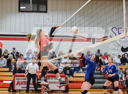 Thumbnail 3 in Frost vs. Bremond (UIL Division 2 Area Playoff) photogallery.