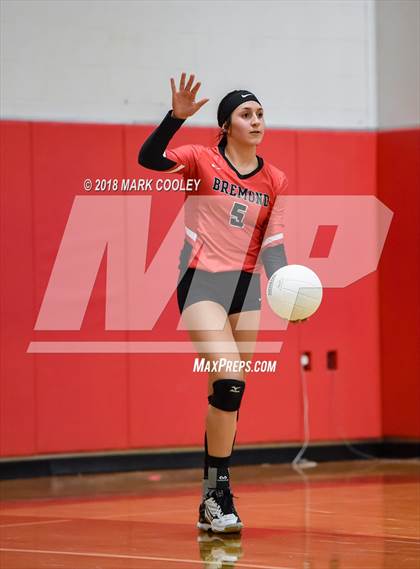 Thumbnail 3 in Frost vs. Bremond (UIL Division 2 Area Playoff) photogallery.