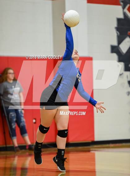 Thumbnail 1 in Frost vs. Bremond (UIL Division 2 Area Playoff) photogallery.