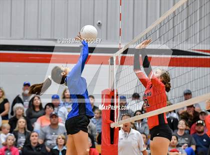 Thumbnail 2 in Frost vs. Bremond (UIL Division 2 Area Playoff) photogallery.