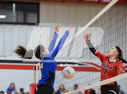 Thumbnail 1 in Frost vs. Bremond (UIL Division 2 Area Playoff) photogallery.