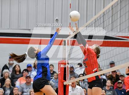 Thumbnail 3 in Frost vs. Bremond (UIL Division 2 Area Playoff) photogallery.