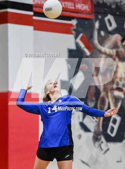 Thumbnail 2 in Frost vs. Bremond (UIL Division 2 Area Playoff) photogallery.