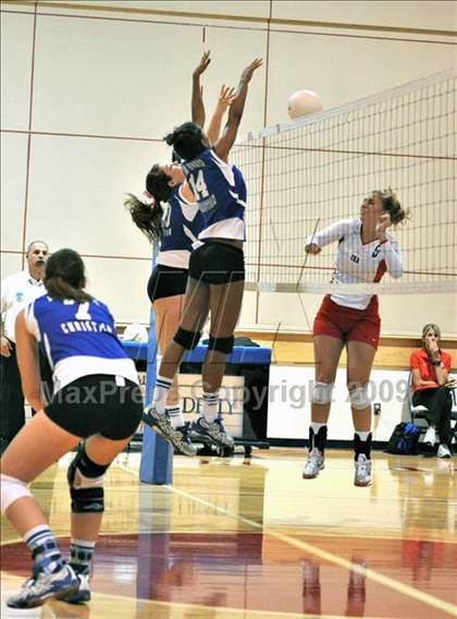 Thumbnail 1 in Lake Worth Christian vs Kings photogallery.