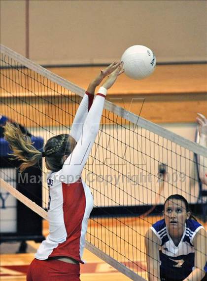 Thumbnail 3 in Lake Worth Christian vs Kings photogallery.