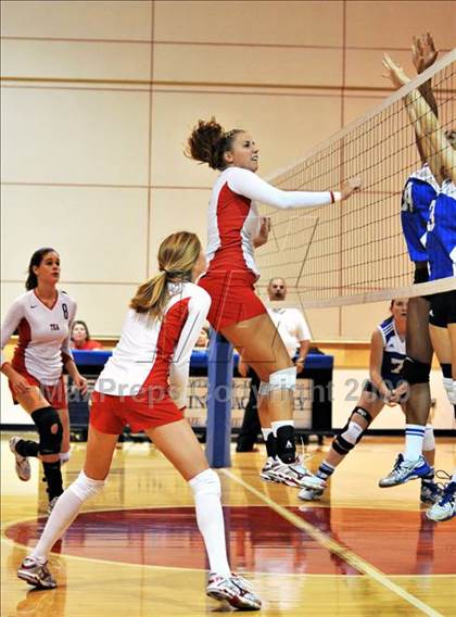Thumbnail 1 in Lake Worth Christian vs Kings photogallery.