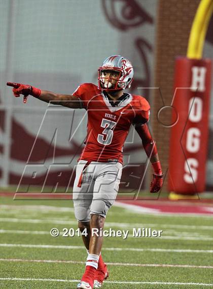 Thumbnail 2 in Midland Christian vs. Highland photogallery.