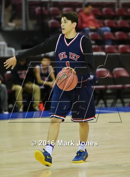 Thumbnail 1 in NFL Yet Academy vs. Bisbee (AIA D5 Semifinal) photogallery.