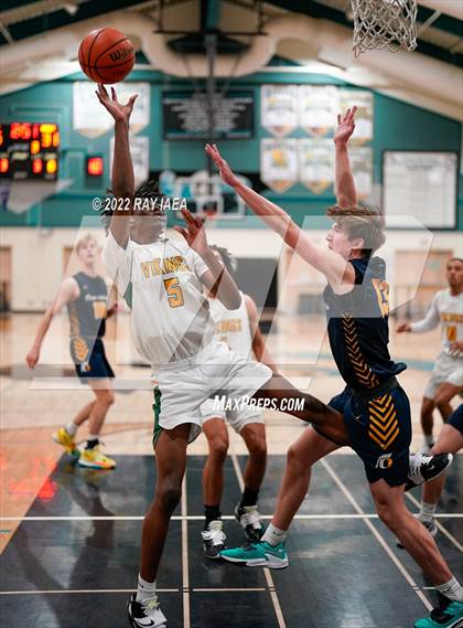 Thumbnail 3 in Oak Ridge vs. Vanden (Simply Basketball Showcase) photogallery.