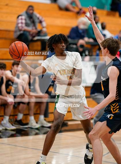 Thumbnail 2 in Oak Ridge vs. Vanden (Simply Basketball Showcase) photogallery.
