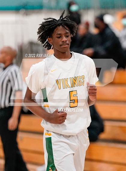 Thumbnail 3 in Oak Ridge vs. Vanden (Simply Basketball Showcase) photogallery.