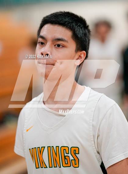 Thumbnail 3 in Oak Ridge vs. Vanden (Simply Basketball Showcase) photogallery.