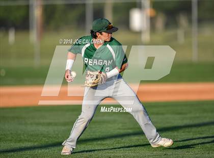Thumbnail 3 in Lee [Robert E.] vs Reagan [Ronald] photogallery.
