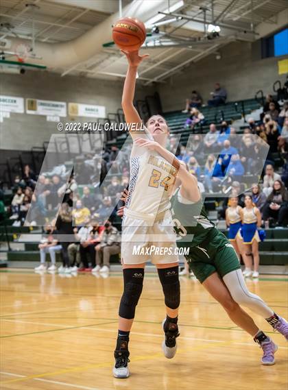 Thumbnail 1 in Auburn vs Kelso (WIAA 3A District Championship) photogallery.