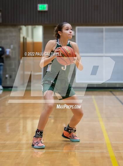 Thumbnail 1 in Auburn vs Kelso (WIAA 3A District Championship) photogallery.