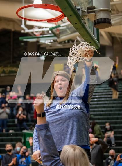 Thumbnail 2 in Auburn vs Kelso (WIAA 3A District Championship) photogallery.