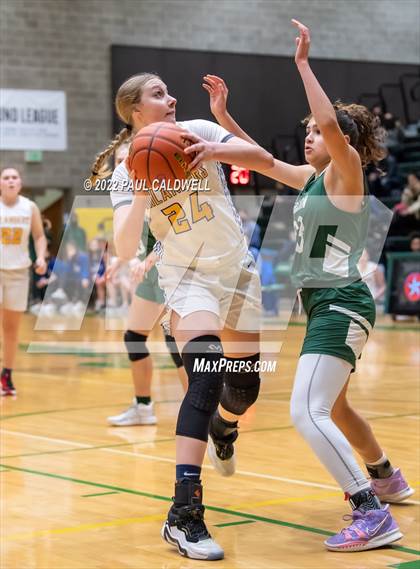 Thumbnail 2 in Auburn vs Kelso (WIAA 3A District Championship) photogallery.