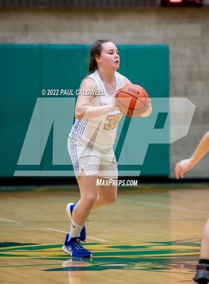 Thumbnail 1 in Auburn vs Kelso (WIAA 3A District Championship) photogallery.