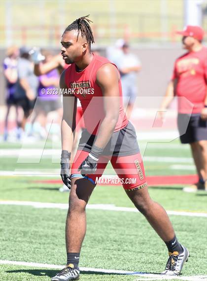 Thumbnail 2 in Vista Grande vs. Show Low (Mingus 7 on 7 Tournament) photogallery.