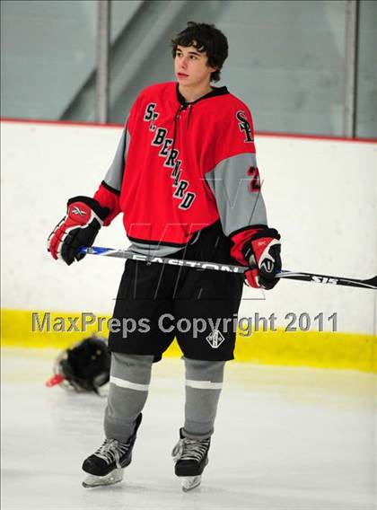 Thumbnail 2 in St. Bernard/Bacon/NFA vs. Staples/Weston/Shelton (CIAC Division 3 Quarterfinal) photogallery.
