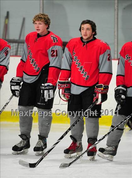 Thumbnail 2 in St. Bernard/Bacon/NFA vs. Staples/Weston/Shelton (CIAC Division 3 Quarterfinal) photogallery.