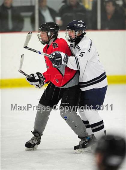 Thumbnail 2 in St. Bernard/Bacon/NFA vs. Staples/Weston/Shelton (CIAC Division 3 Quarterfinal) photogallery.