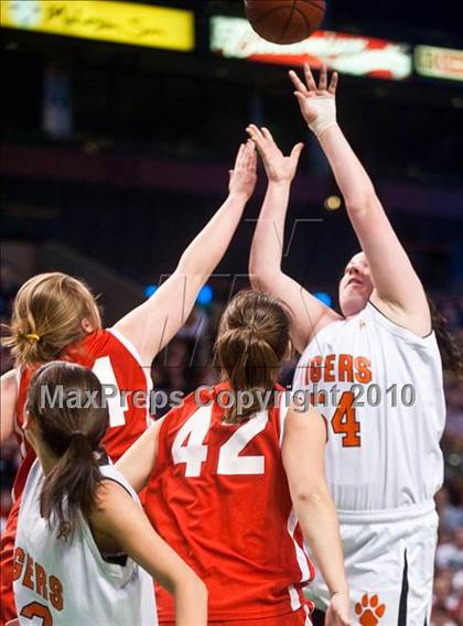 Thumbnail 3 in Melrose vs. Oliver Ames (MIAA D2 Semifinal) photogallery.