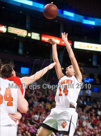 Thumbnail 1 in Melrose vs. Oliver Ames (MIAA D2 Semifinal) photogallery.