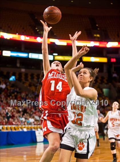 Thumbnail 3 in Melrose vs. Oliver Ames (MIAA D2 Semifinal) photogallery.