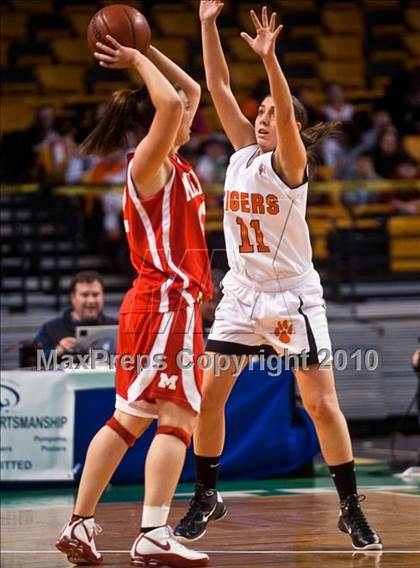 Thumbnail 1 in Melrose vs. Oliver Ames (MIAA D2 Semifinal) photogallery.