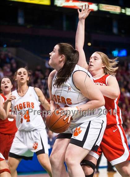 Thumbnail 2 in Melrose vs. Oliver Ames (MIAA D2 Semifinal) photogallery.