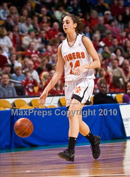 Thumbnail 2 in Melrose vs. Oliver Ames (MIAA D2 Semifinal) photogallery.