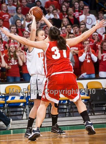 Thumbnail 2 in Melrose vs. Oliver Ames (MIAA D2 Semifinal) photogallery.
