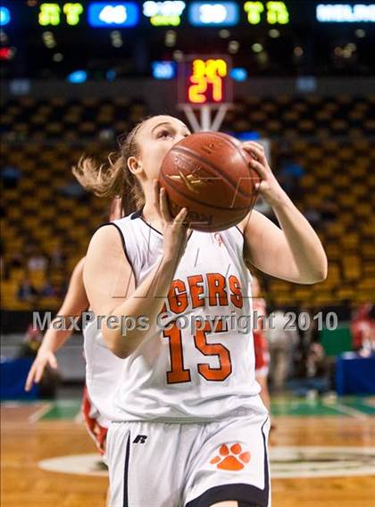 Thumbnail 2 in Melrose vs. Oliver Ames (MIAA D2 Semifinal) photogallery.