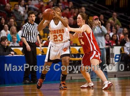 Thumbnail 3 in Melrose vs. Oliver Ames (MIAA D2 Semifinal) photogallery.