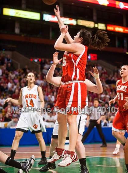 Thumbnail 1 in Melrose vs. Oliver Ames (MIAA D2 Semifinal) photogallery.