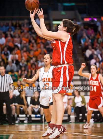 Thumbnail 3 in Melrose vs. Oliver Ames (MIAA D2 Semifinal) photogallery.