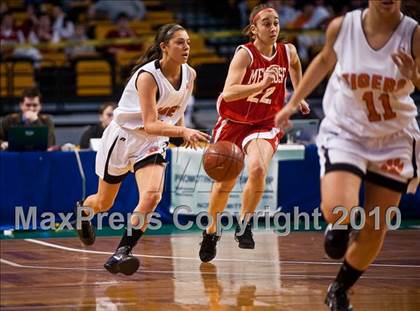 Thumbnail 3 in Melrose vs. Oliver Ames (MIAA D2 Semifinal) photogallery.