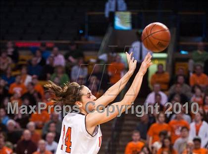 Thumbnail 2 in Melrose vs. Oliver Ames (MIAA D2 Semifinal) photogallery.