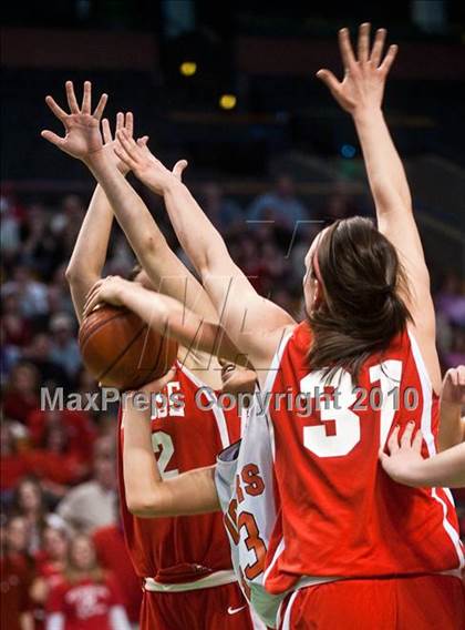 Thumbnail 1 in Melrose vs. Oliver Ames (MIAA D2 Semifinal) photogallery.