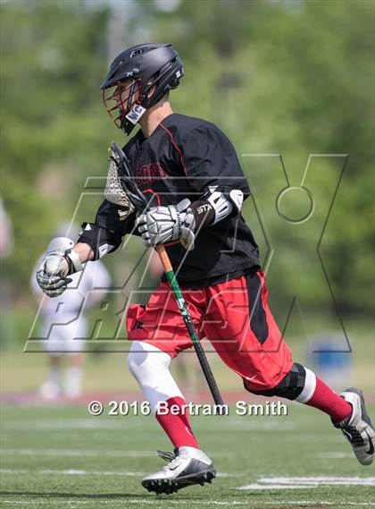Thumbnail 3 in Niagara-Wheatfield vs. Hamburg (Section 6 Class B Final) photogallery.