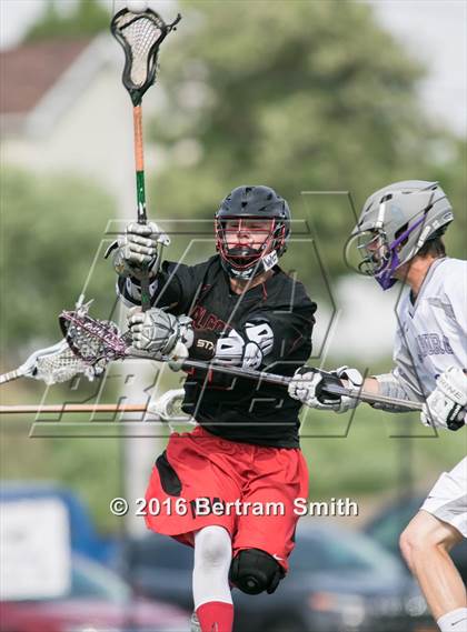 Thumbnail 2 in Niagara-Wheatfield vs. Hamburg (Section 6 Class B Final) photogallery.