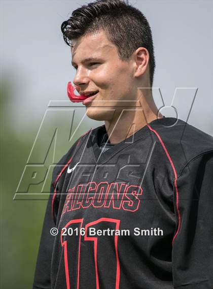 Thumbnail 3 in Niagara-Wheatfield vs. Hamburg (Section 6 Class B Final) photogallery.