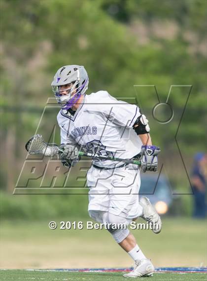 Thumbnail 1 in Niagara-Wheatfield vs. Hamburg (Section 6 Class B Final) photogallery.