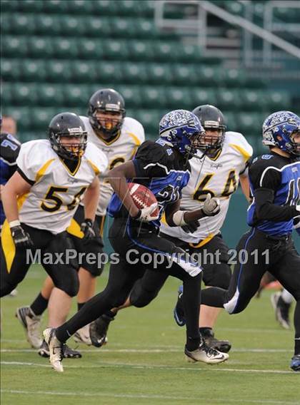Thumbnail 1 in Brockport vs. McQuaid Jesuit (Section V Class A Semifinals) photogallery.