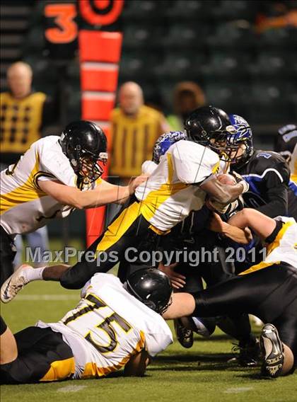 Thumbnail 2 in Brockport vs. McQuaid Jesuit (Section V Class A Semifinals) photogallery.