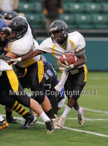Thumbnail 2 in Brockport vs. McQuaid Jesuit (Section V Class A Semifinals) photogallery.