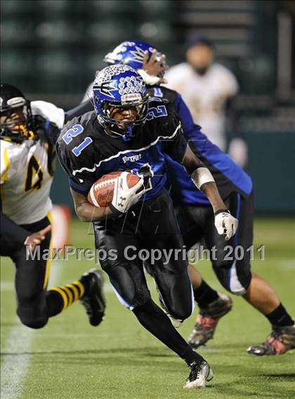 Thumbnail 2 in Brockport vs. McQuaid Jesuit (Section V Class A Semifinals) photogallery.