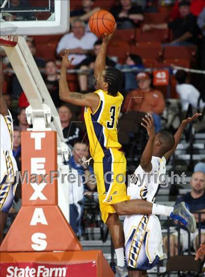Thumbnail 1 in Arlington Heights vs. La Marque (UIL 4A Semifinal) photogallery.